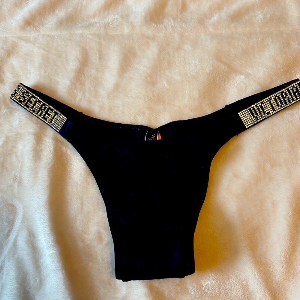 Victoria’s Secret
Rhinestone thong